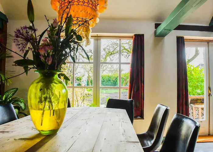 Boho Experience Wellness, Jacuzzi, Sauna, Bbq, Garden, Sleeps 10