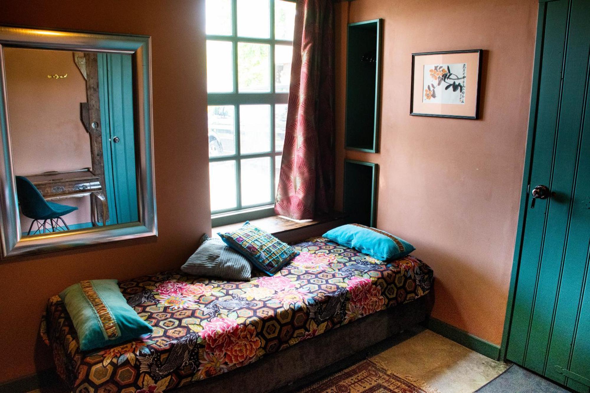 Boho Experience Wellness, Jacuzzi, Sauna, Bbq, Garden, Sleeps 10 * Kockengen