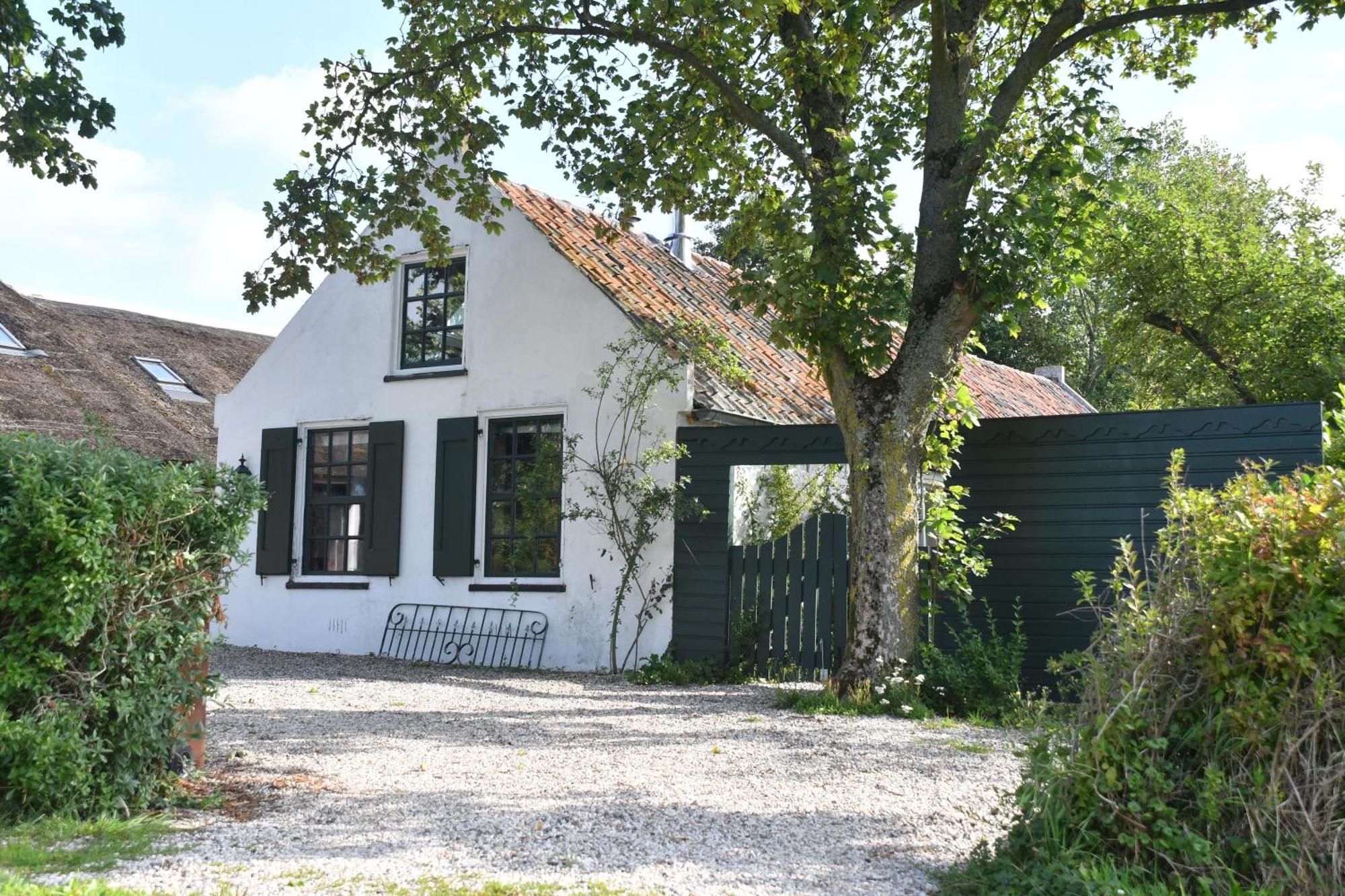 Boho Experience Wellness, Jacuzzi, Sauna, Bbq, Garden, Sleeps 10 Kockengen